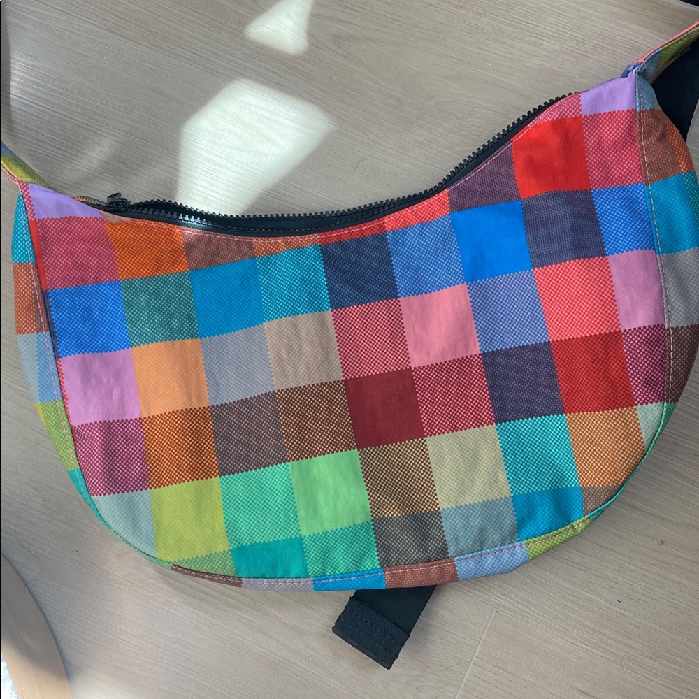 Baggu Madras Medium Crescent - Picture 5 of 7